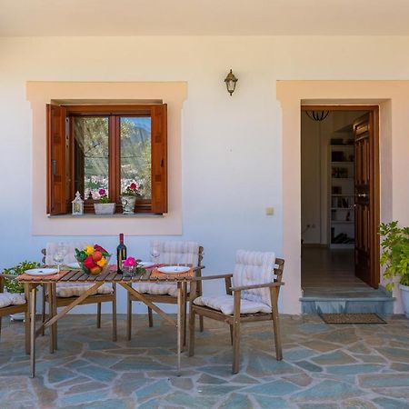 Olive Grove Apartment Skopelos Town Exterior photo