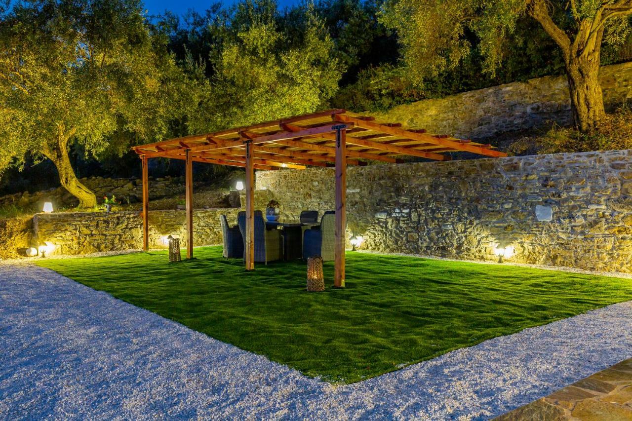 Olive Grove Apartment Skopelos Town Exterior photo