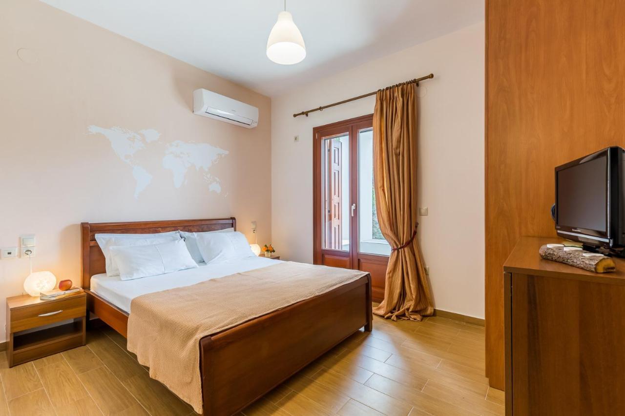 Olive Grove Apartment Skopelos Town Exterior photo