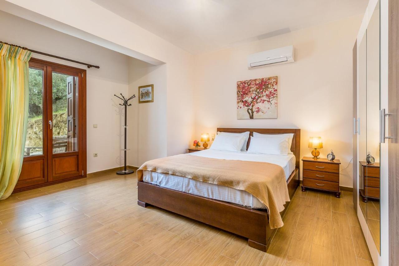 Olive Grove Apartment Skopelos Town Exterior photo